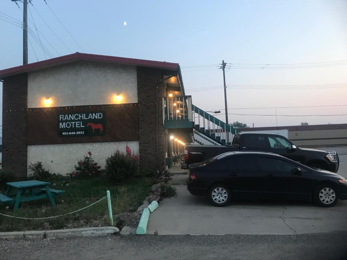 Nanton Ranchland Inn מראה חיצוני תמונה