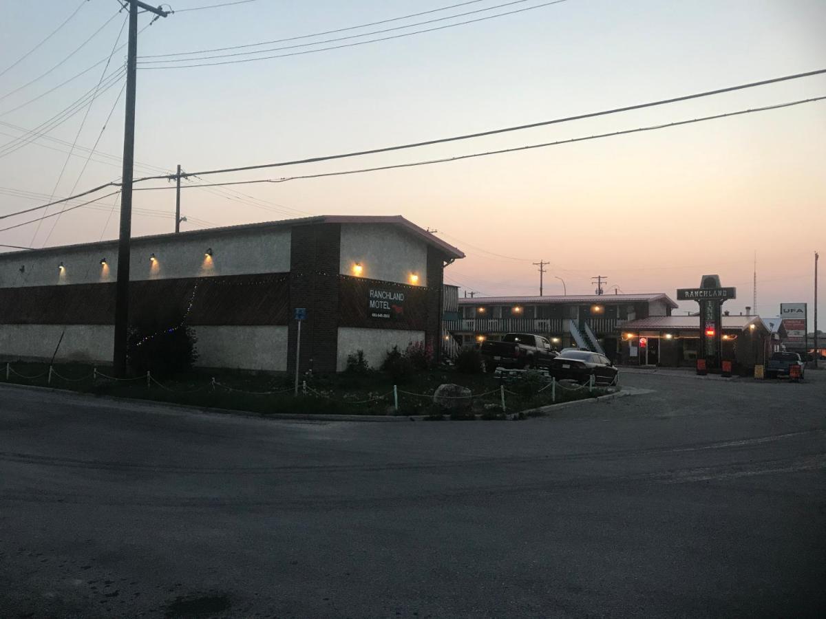 Nanton Ranchland Inn מראה חיצוני תמונה