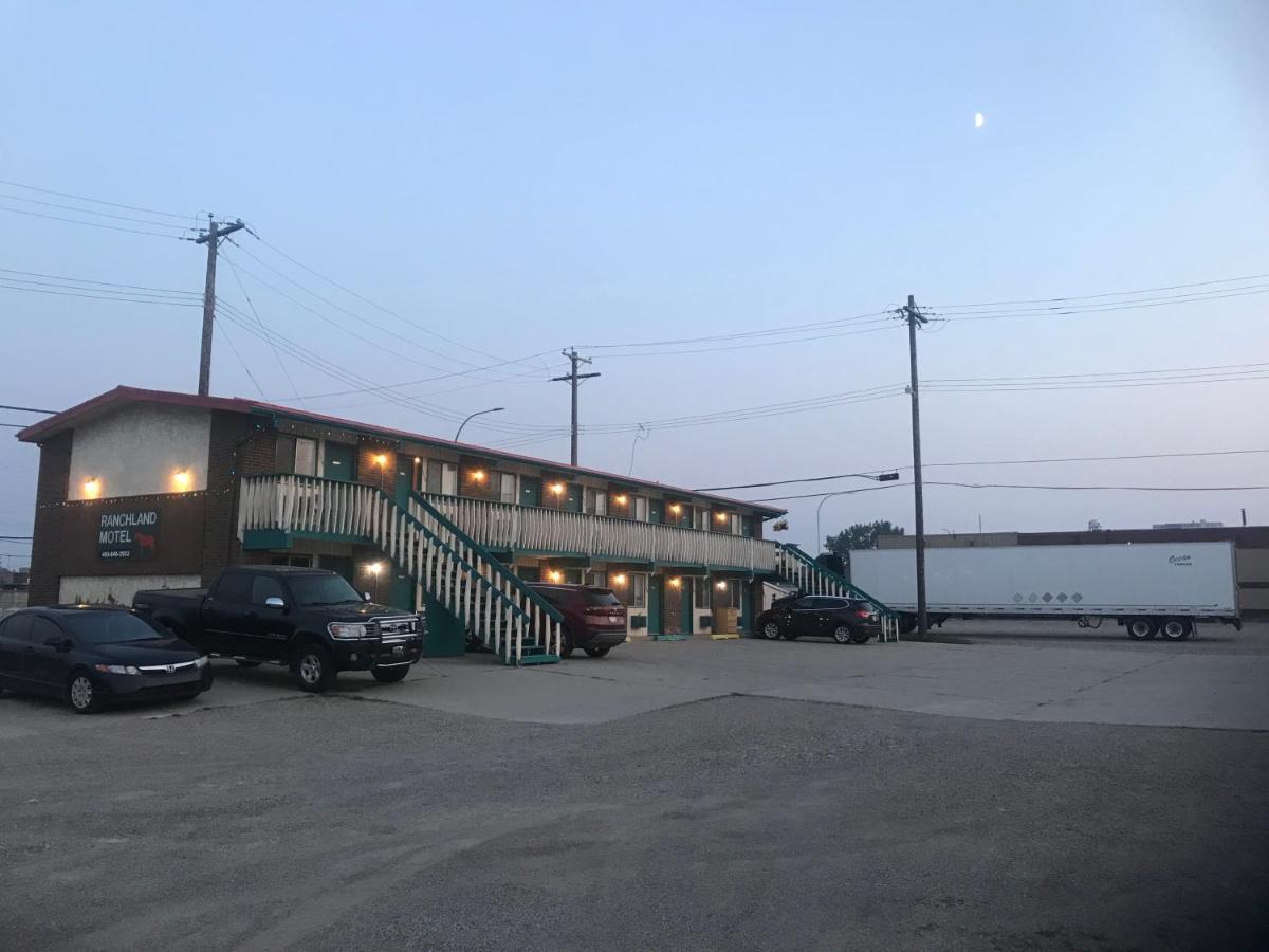 Nanton Ranchland Inn מראה חיצוני תמונה