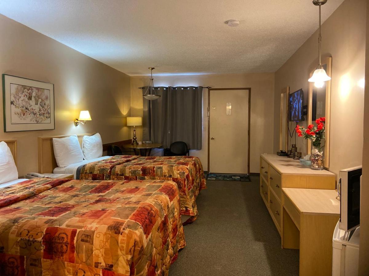 Nanton Ranchland Inn מראה חיצוני תמונה