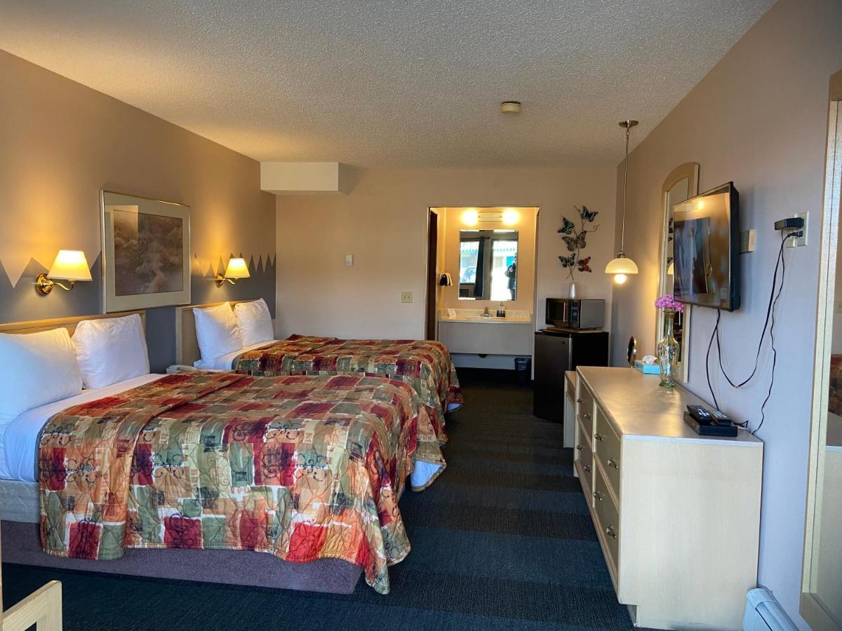 Nanton Ranchland Inn מראה חיצוני תמונה