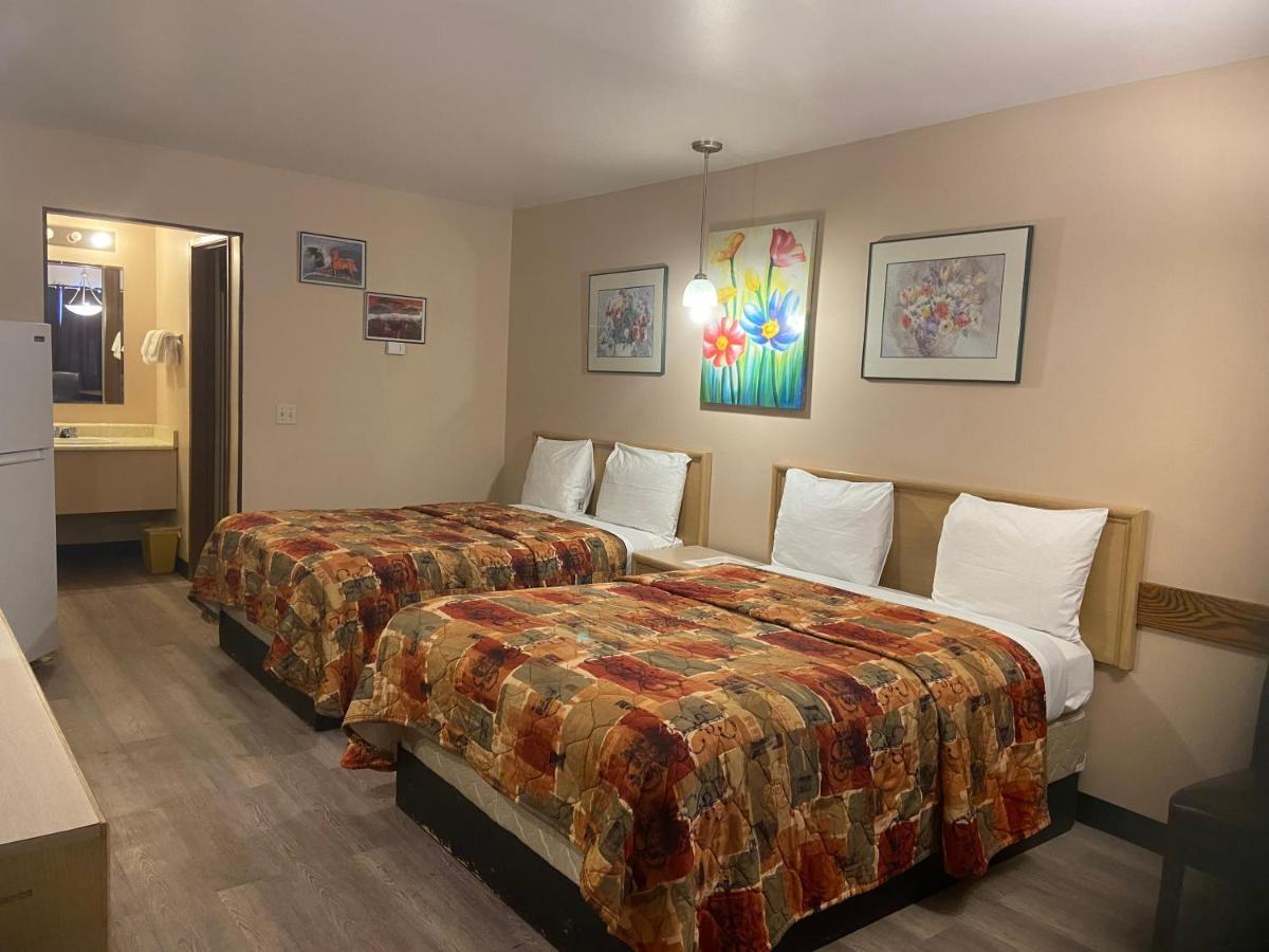 Nanton Ranchland Inn מראה חיצוני תמונה