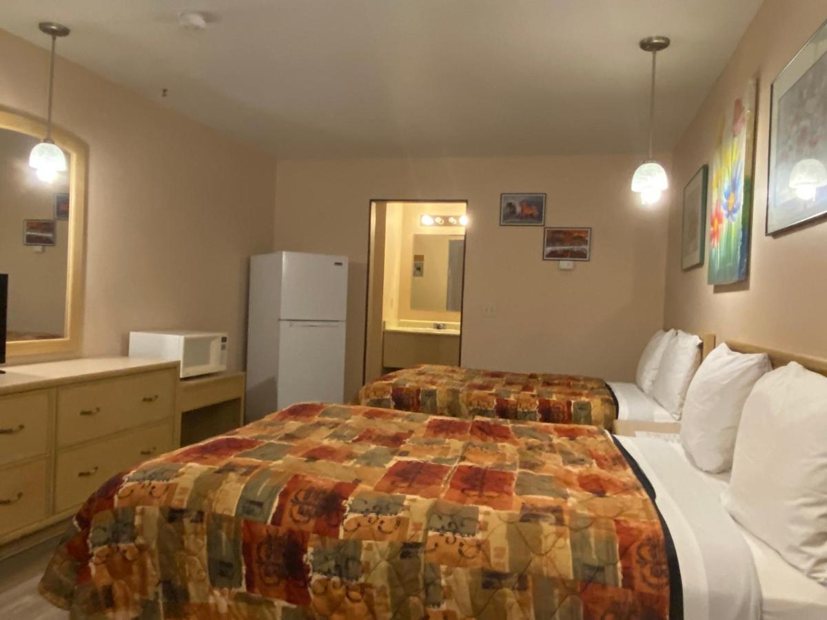 Nanton Ranchland Inn מראה חיצוני תמונה