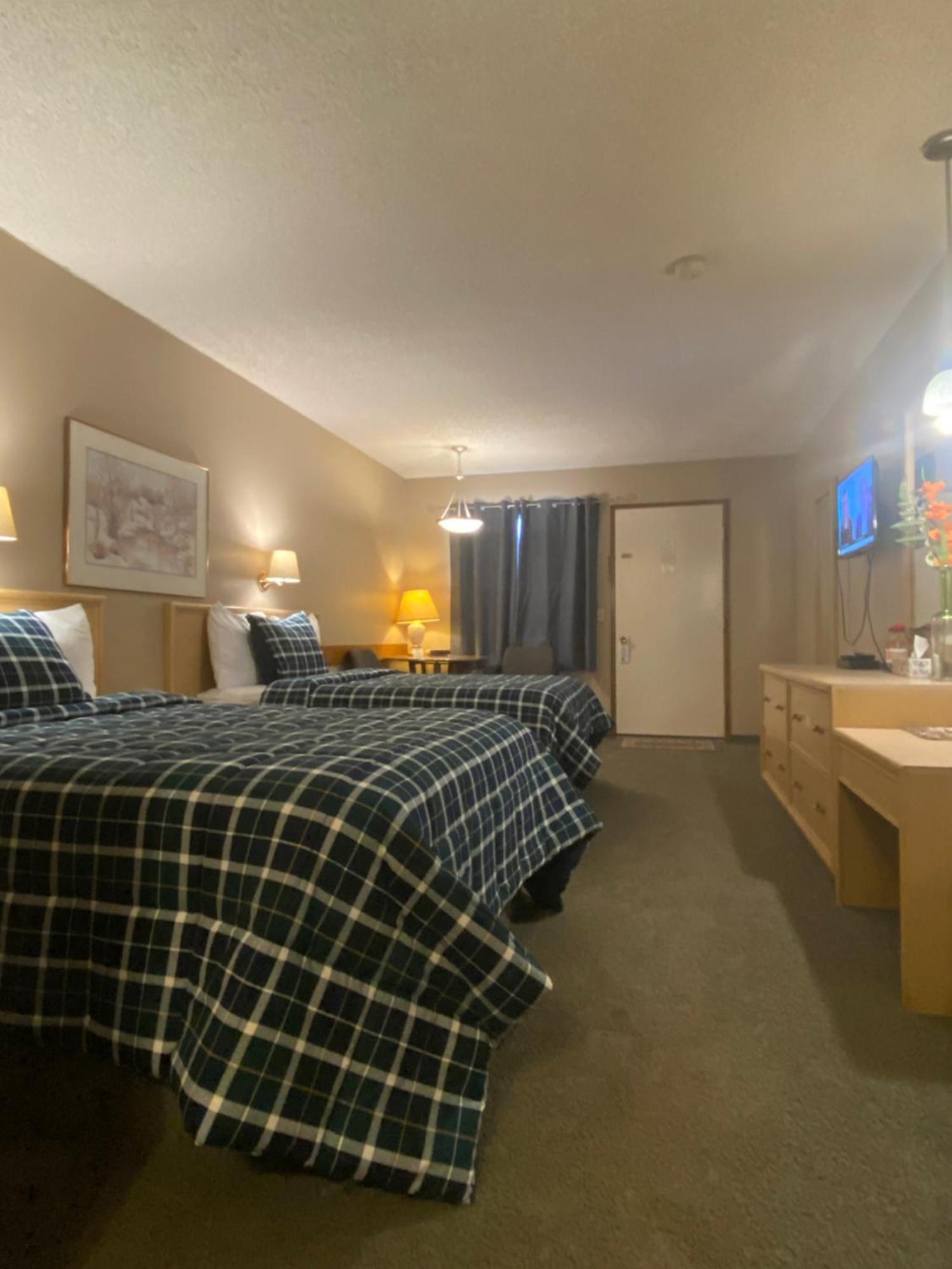 Nanton Ranchland Inn מראה חיצוני תמונה